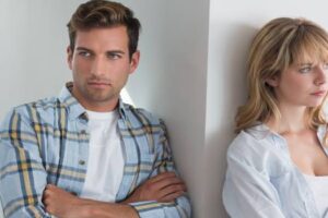 Comment briser le silence dans une relation : 10 étapes simples