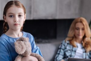 La nidification des oiseaux une solution possible pour la garde des enfants