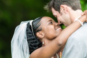 3 défis d&rsquo;un mariage interracial et comment les gérer