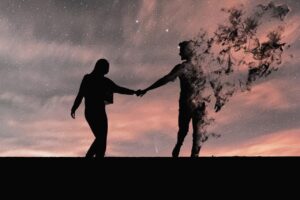 Se remettre en couple rapidement après une rupture : quelle signification ?