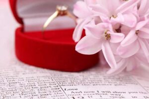 Paroles de sagesse pour chaque couple : Livres chrétiens sur le mariage pour les couples