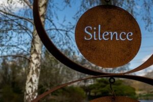 L&rsquo;importance du silence après une rupture