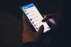 4 exemples de SMS pour reprendre contact avec son ex