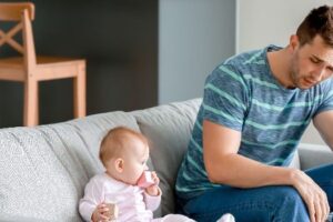 Qu&rsquo;est-ce que la dépression post-partum masculine : causes, signes et traitement