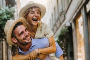 Que sont les relations ESFP ?  Caractéristiques et conseils clés