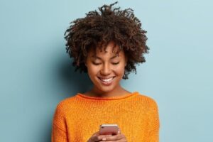 Vous voulez envoyer un SMS après un premier rendez-vous ?  27 idées pour garder les choses épicées