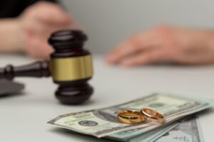 Combien coûte un divorce : facteurs décisifs à connaître