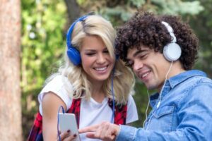 7 façons dont la musicothérapie peut améliorer votre relation