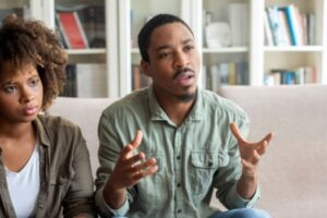 Comment fonctionne le conseil matrimonial : 5 étapes à suivre
