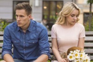 Dois-je contacter mon ex, qui m&rsquo;a largué ?  Posez ces 8 questions
