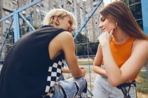 17 signes révélateurs que vous êtes dans une relation queerplatonique