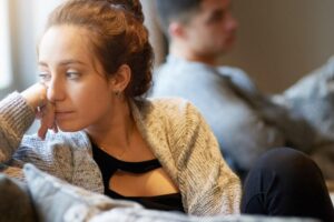 Il y a de fortes chances que votre partenaire souffre de cette maladie – mais ne vous le dit pas