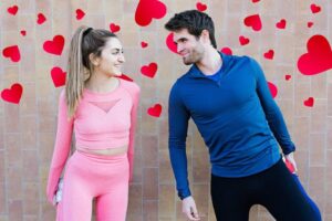 Oubliez les applis, Tinder a créé un club de run exclusivement pour célibataires