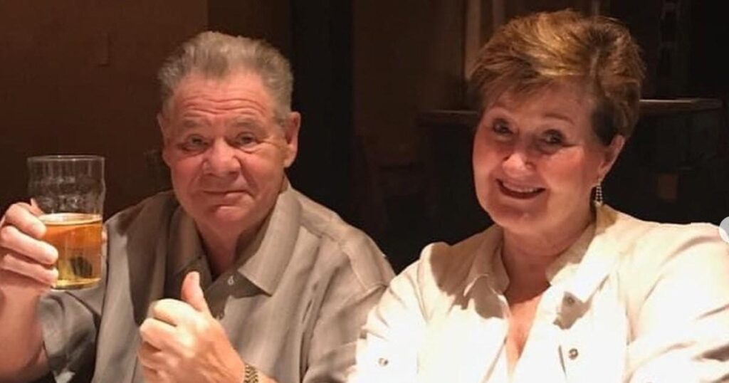 La chanteuse emblématique des années 70 épouse son fiancé après 47 ans de vie commune