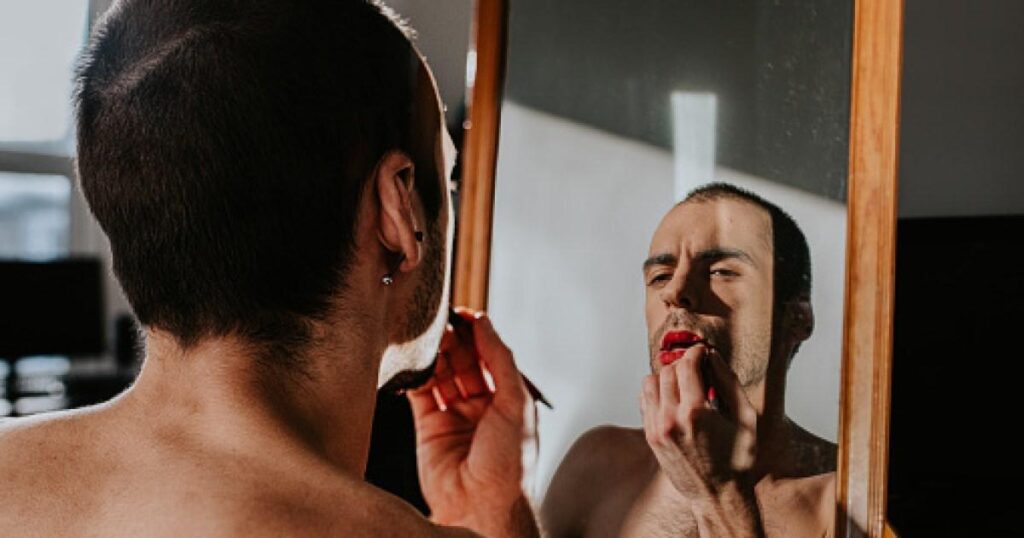 Je me sens coupable parce que je n'aime pas le travestissement de mon copain
