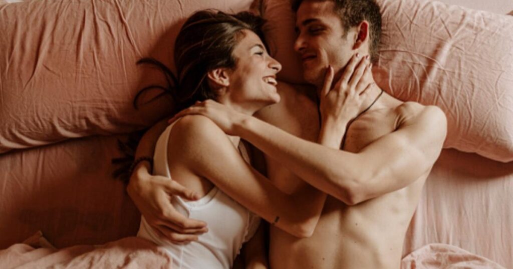 Comment perfectionner l’art du dirty talk – sans rebuter votre partenaire
