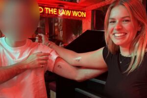 Nous nous sommes fait tatouer lors de notre premier rendez-vous – il m’a largué avant que je monte dans un avion pour le deuxième