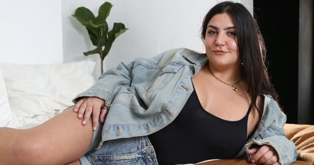 'Parle-moi sale', ai-je dit - puis mon amant s'est tu