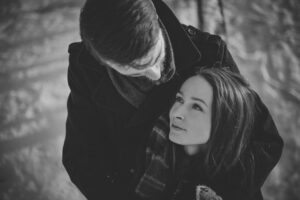 Comment être patiente en début de relation : les clés pour réussir