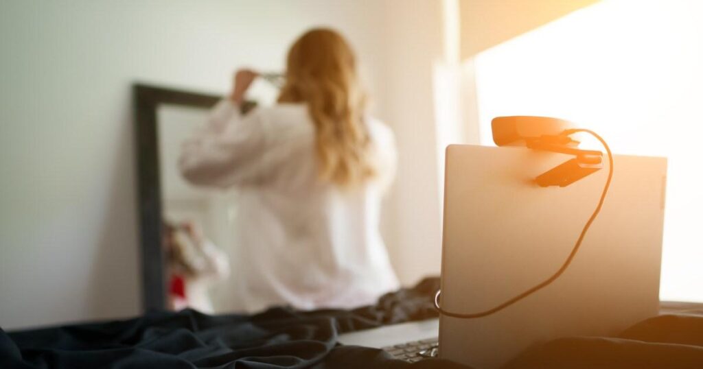 La sex tape la plus chaude de mon téléphone est celle que j'ai faite moi-même