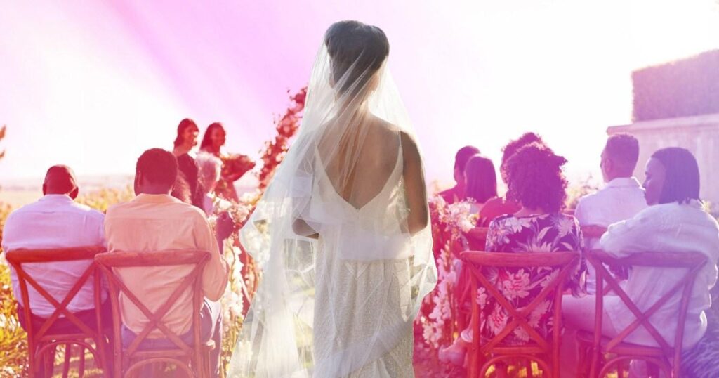 La mariée désinvite la « femme de travail » de son mari à cause d'une remarque de six mots