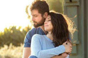 8 étapes d'un voyage relationnel à la flamme jumelle & amp; Ce qu'ils veulent dire
