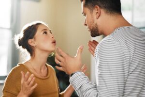 Votre mariage est en difficulté ? 6 signes indiquant qu’un divorce pourrait se profiler à l’horizon