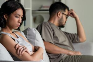 Ma femme de 10 ans a chlamydia – elle dit que c'est du jouet sexuel d'un ami