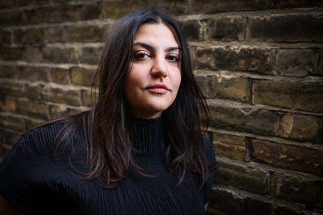 Almara Abgarien photographié à la maison à Clapham par Rachel Adams