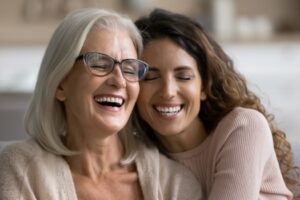 9 piliers vitaux des soins aux personnes âgées pour les familles et AMP; Comment faire les choses correctement