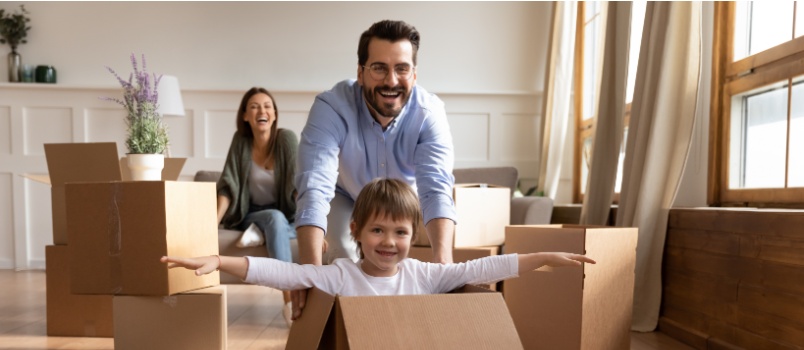 Père jouant avec son fils