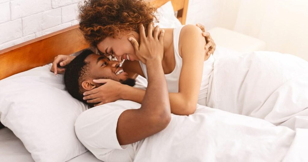 C'est le meilleur moment de la journée pour avoir des relations sexuelles, selon votre âge