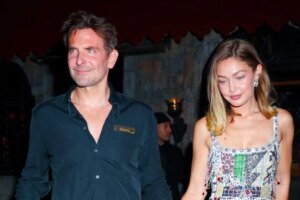 Bradley Cooper, 50 ans, « demande sa main à Gigi Hadid, 30 ans »