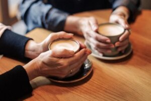 Elle était censée être la première femme avec qui j&rsquo;ai couché – jusqu&rsquo;à ce qu&rsquo;elle prononce un nom