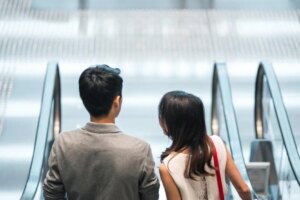Les couples qui prennent l&rsquo;escalier roulant pourraient ruiner leur vie sexuelle