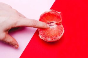 Voici la fréquence à laquelle les femmes jouissent par voie orale, de masturbation et de pénétration, en fonction de leur âge.