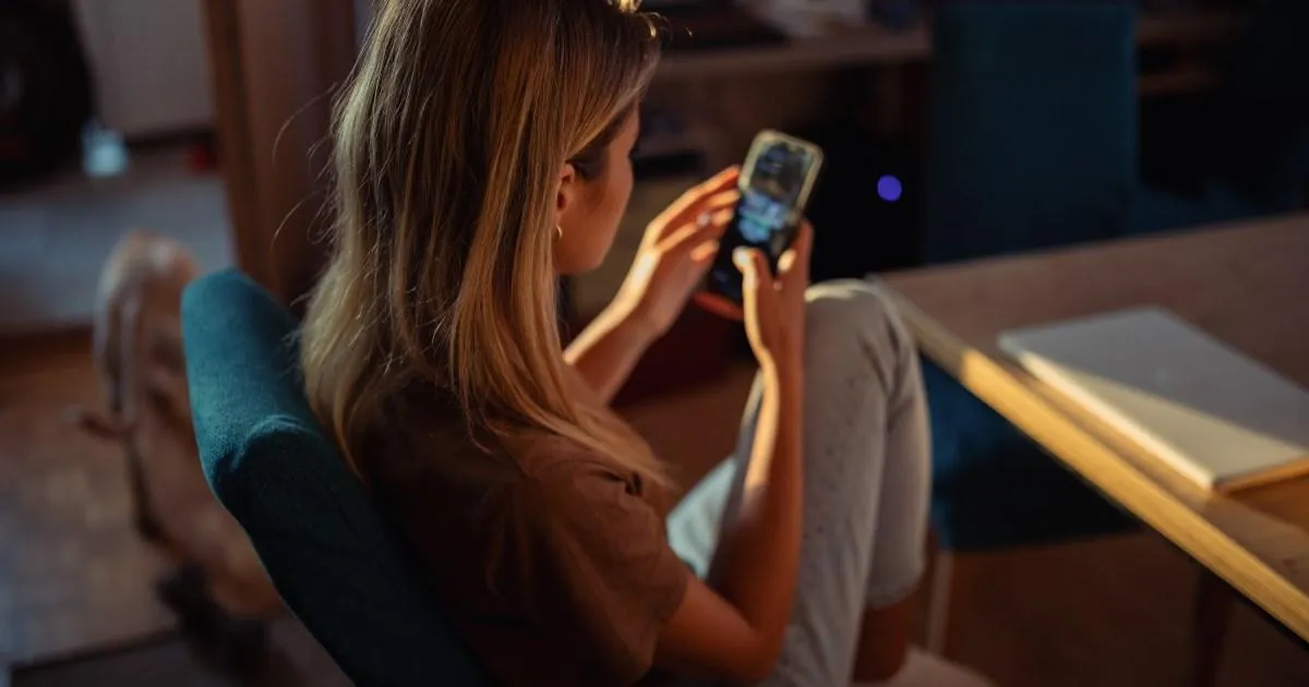 Mon fiancé a triché : j'ai vendu la bague et réalisé un bénéfice de 8 000 £