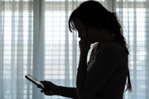 Mon ex me traque toujours depuis l&rsquo;autre bout du monde