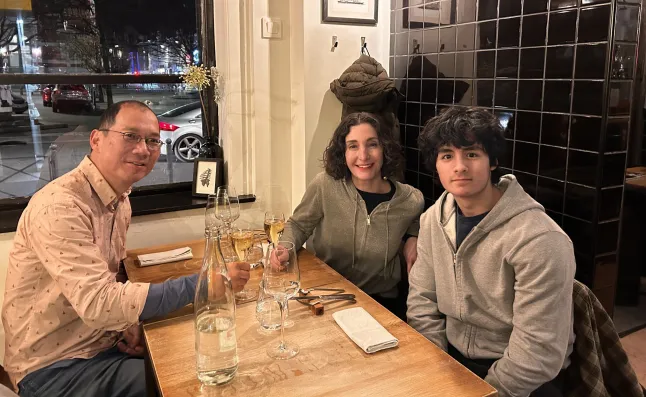 Angela Zaher : Mon mari fait toute la cuisine ? Je ne peux pas croire le jugement que nous recevons