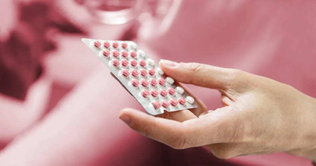 Cet effet secondaire peu connu de la pilule peut faire rétrécir votre clitoris