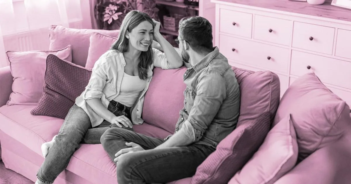 Le trait relationnel que les hommes considèrent comme romantique, mais en réalité les femmes détestent