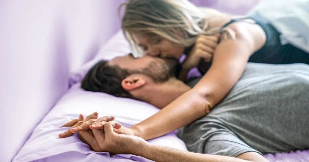 Les hommes adorent cette habitude sexuelle « paresseuse » – mais elle sent un peu mauvais