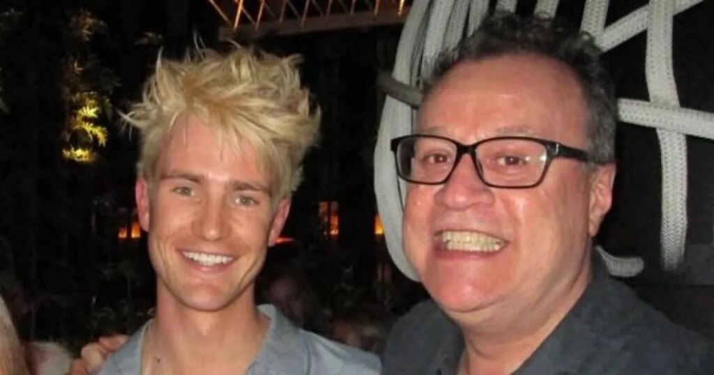 Russell T Davies, 63 ans, confirme sa relation avec le mannequin Oliver Cole, 27 ans : "J'ai beaucoup de chance"