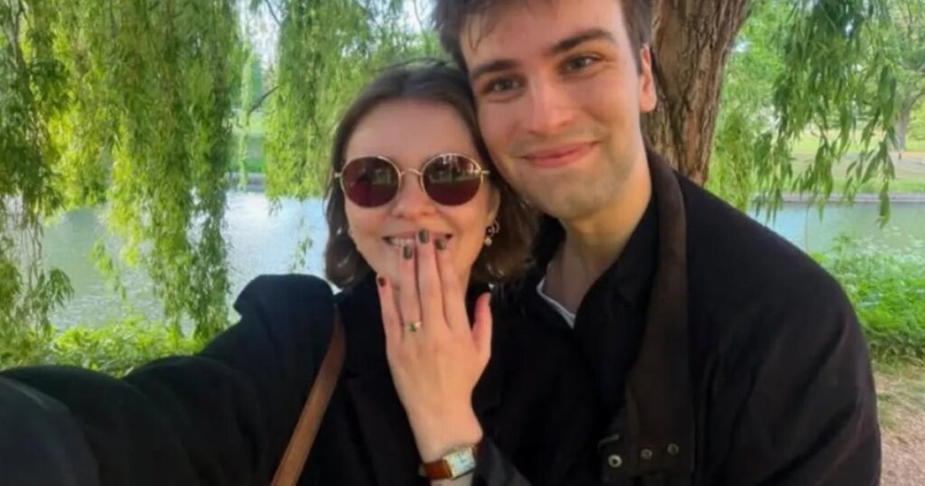 Est-ce qu'épouser votre amour d'enfance est romantique – ou trop « conservateur » maintenant ?
