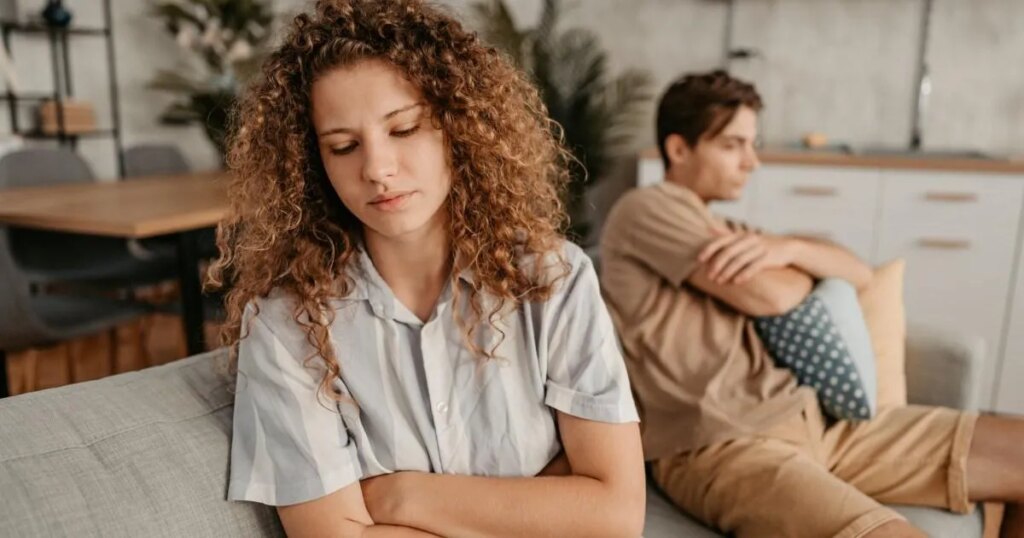 Cette réponse « facile » à une question fondamentale pourrait condamner votre relation.