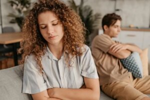 Cette réponse « facile » à une question fondamentale pourrait condamner votre relation.
